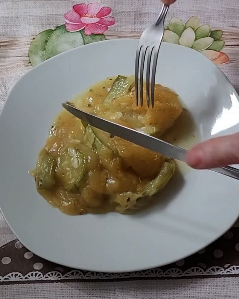 abobrinha gratinada com queijo vegano de mandioca