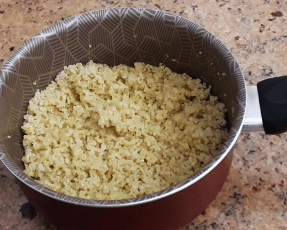 Receita de salada tabule sem glúten - quinoa cozida